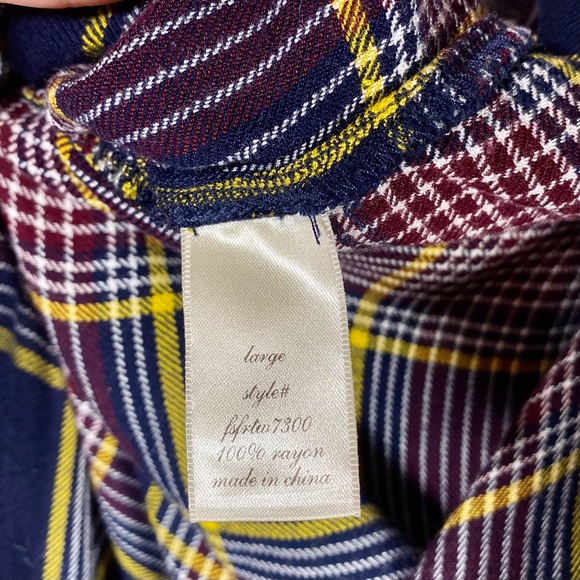 Francesca’s Alya Plaid Blouse - Picture 6 of 6